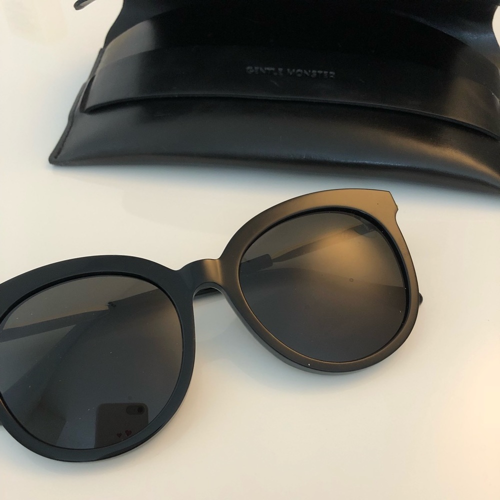 Gentle Monster Lovesome Sunglasses